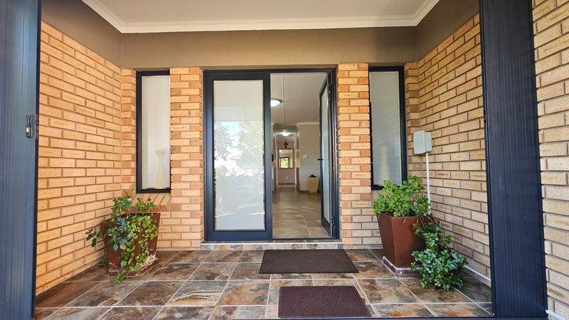 3 Bedroom Property for Sale in Reebok Western Cape